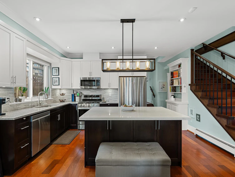 307 E 6th Street, North Vancouver, BC, V7L 1P7 - 7