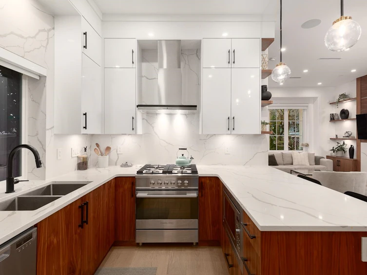 959 E 13th Avenue, Vancouver, BC, V5T 2L7 - 12