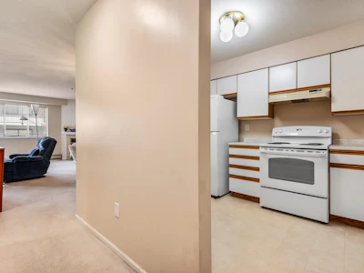 204-9186 Edward Street - 5