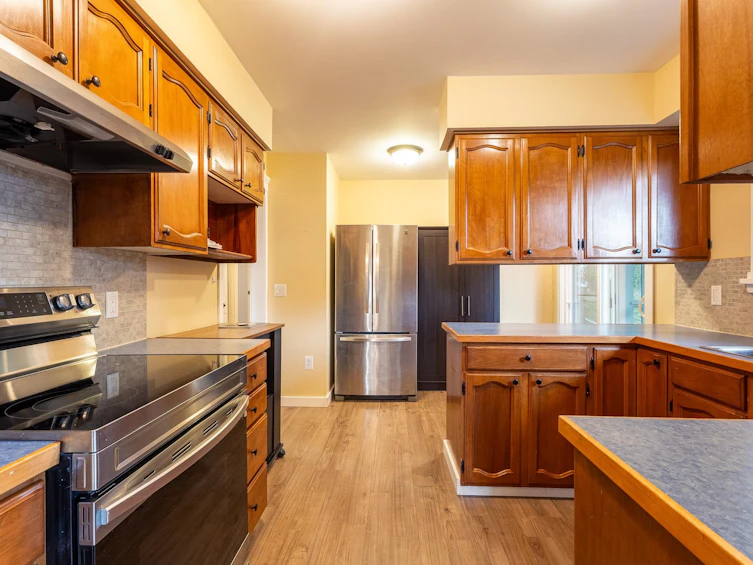 5080 Sunshine Coast Highway, Sechelt, BC, V7Z 0G6 - 5
