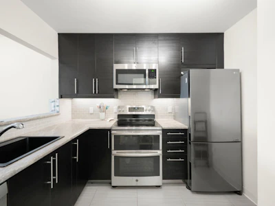 317-630 Roche Point Drive - 5