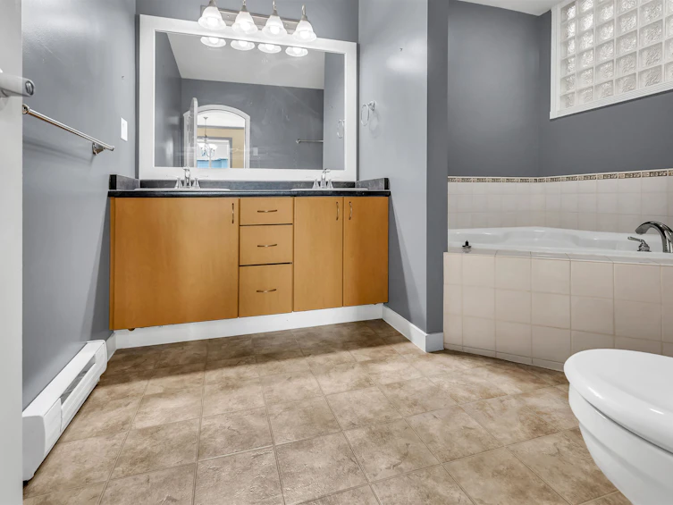 312-33485 South Fraser Way, Abbotsford, BC, V2S 8P9 - 18