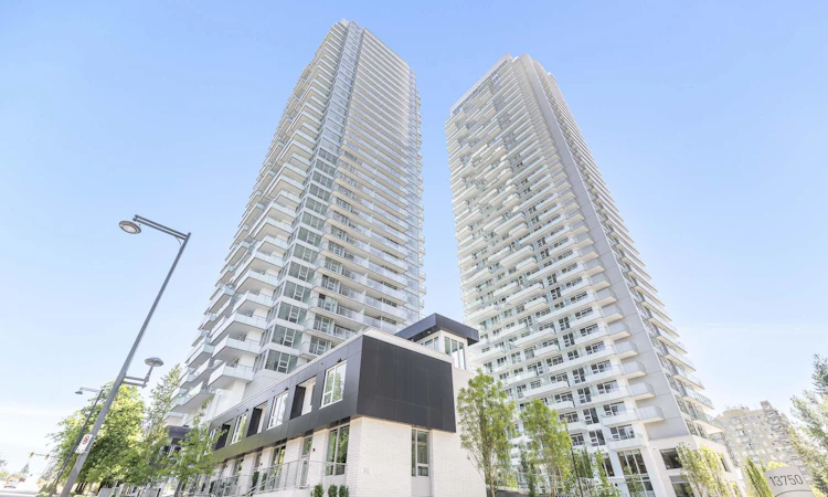 3406-13768 100 Avenue