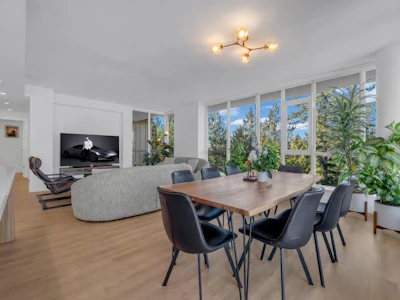1101-2325 Emery Court - 2
