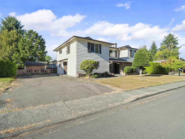 8431 Rosebank Crescent, Richmond, BC, V7A 2K8 - 25