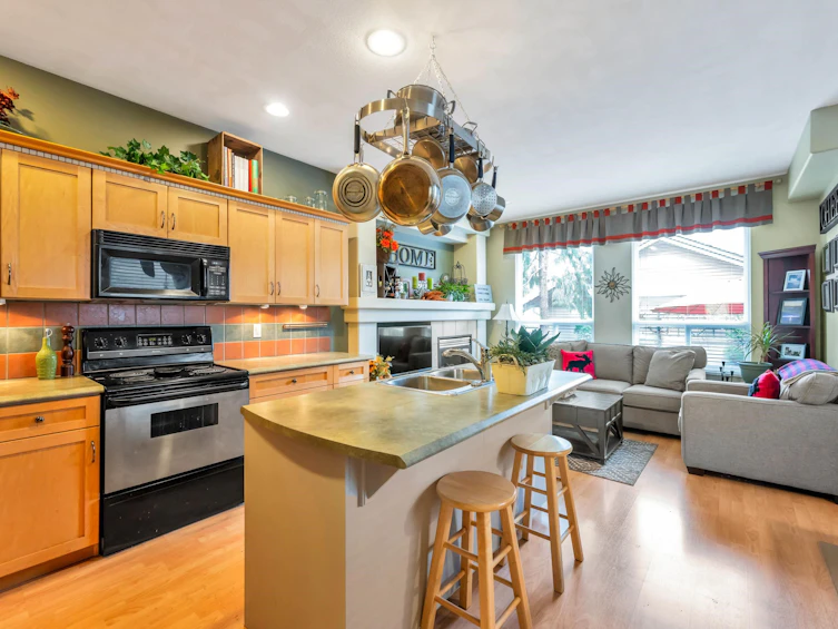 24121 102a Avenue, Maple Ridge, BC, V2W 2B3 - 14
