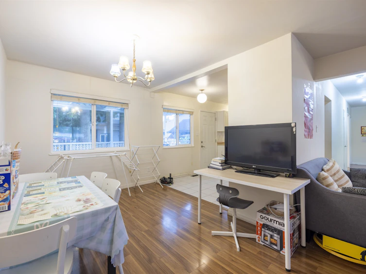 675 Duncan Avenue, Burnaby, BC, V5B 4M1 - 7