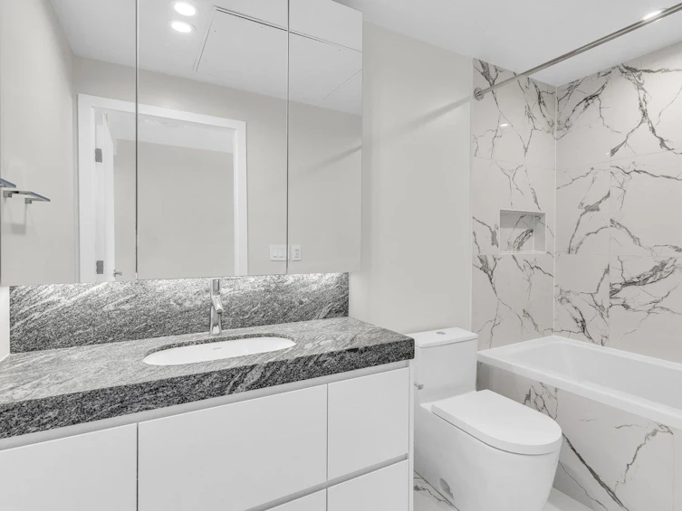 307-3668 W 10th Avenue, Vancouver, BC, V6R 2G3 - 11