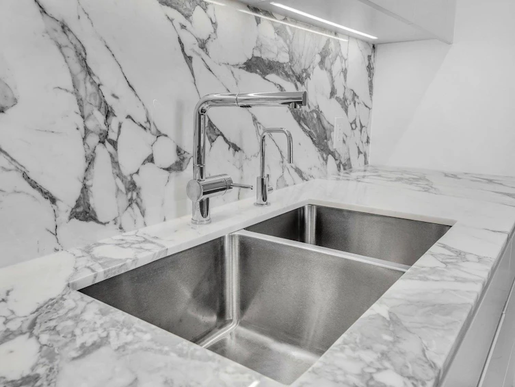 307-3668 W 10th Avenue, Vancouver, BC, V6R 2G3 - 3