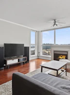 1007 10 Laguna Court