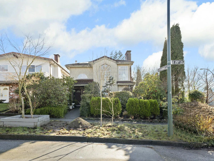 3206 E 25th Avenue, Vancouver, BC, V5R 1J6 - 23