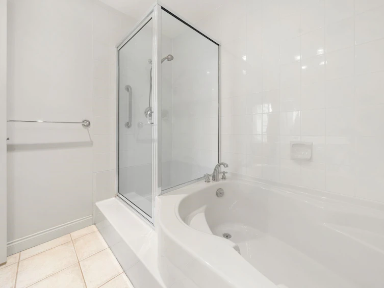 1006-160 E 13th Street, North Vancouver, BC, V7L 2L5 - 25