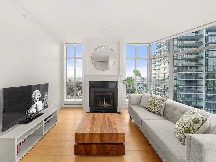 1006-160 E 13th Street, North Vancouver, BC, V7L 2L5 - 4