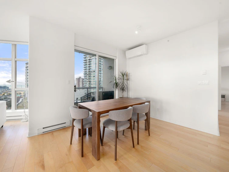 1006-160 E 13th Street, North Vancouver, BC, V7L 2L5 - 11