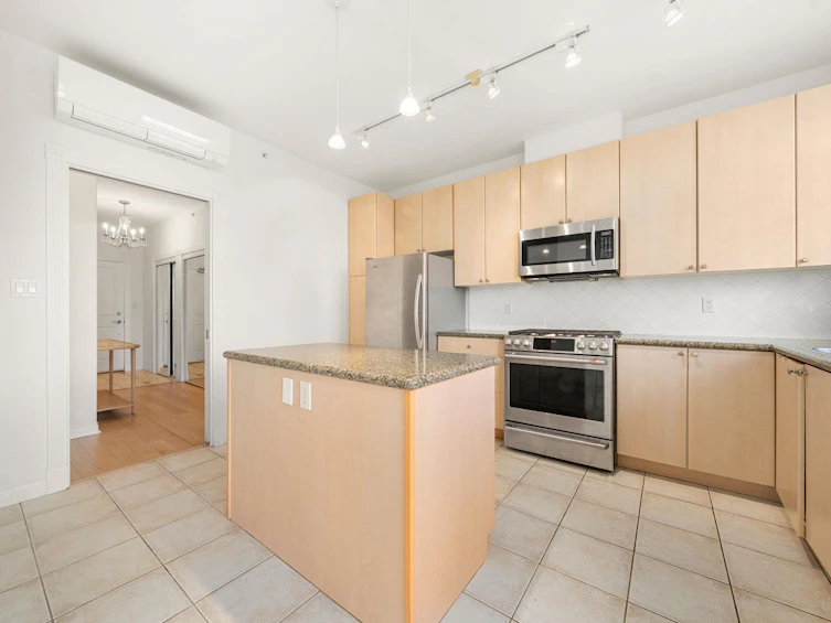 1006-160 E 13th Street, North Vancouver, BC, V7L 2L5 - 16