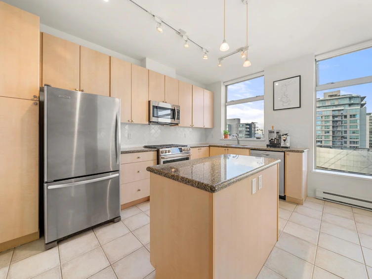 1006-160 E 13th Street, North Vancouver, BC, V7L 2L5 - 15