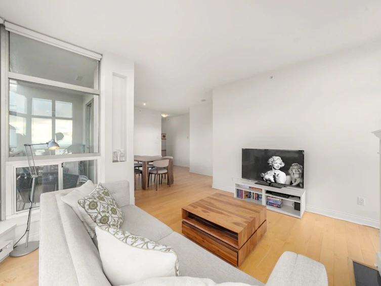 1006-160 E 13th Street, North Vancouver, BC, V7L 2L5 - 10