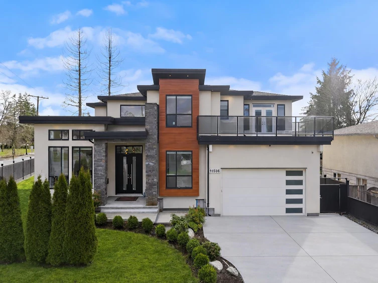 11586 84b Avenue, Delta, BC, V4C 2T6
