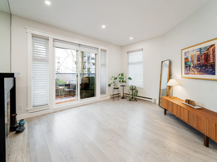 212-1924 Comox Street, Vancouver, BC, V6G 1R4 - 5