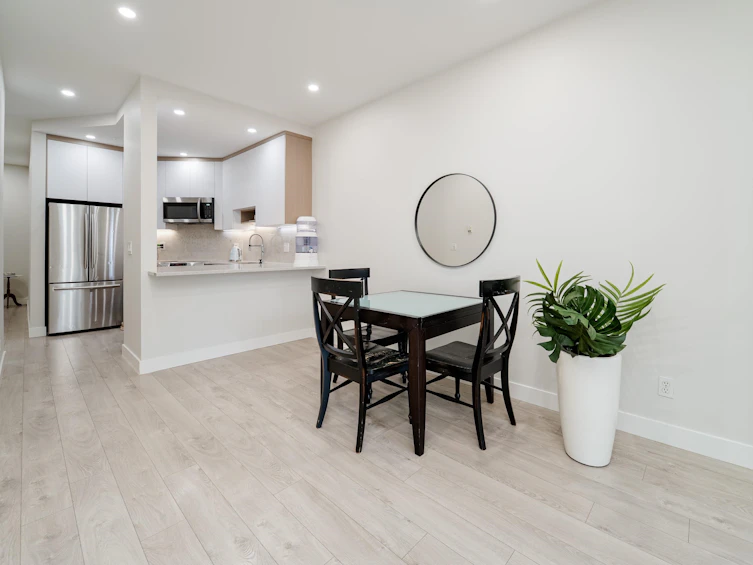 212-1924 Comox Street, Vancouver, BC, V6G 1R4 - 8