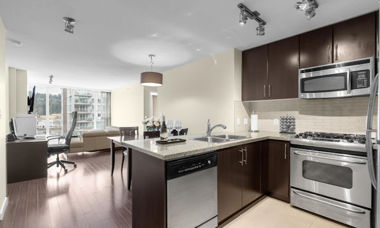 1202-660 Nootka Way