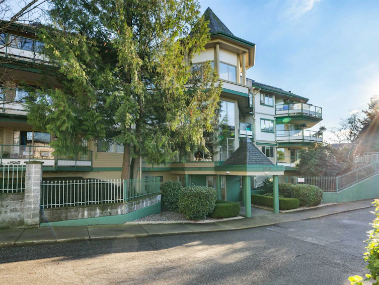 304-20140 56 Avenue, Langley, BC, V3A 3Y4 - 3