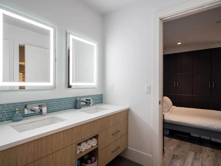 15310 Victoria Avenue, Surrey, BC, V4B 1G8 - 36