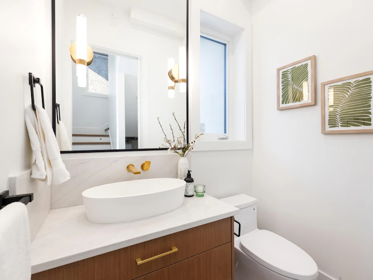 2334 E 5th Avenue, Vancouver, BC, V5N 1N1 - 9