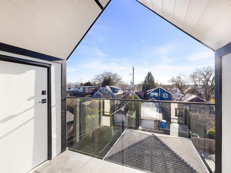 2334 E 5th Avenue, Vancouver, BC, V5N 1N1 - 20
