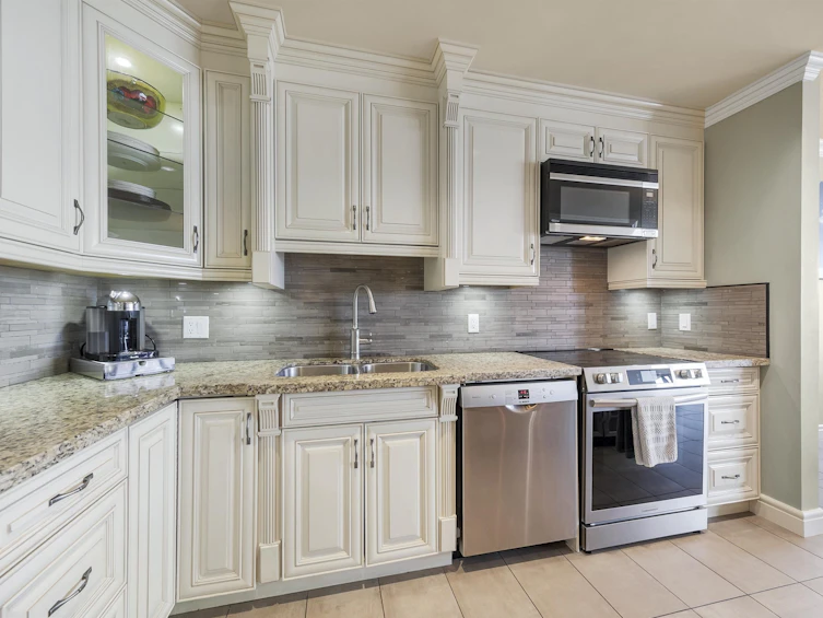 1105-6888 Station Hill Drive, Burnaby, BC, V3N 4X5 - 2