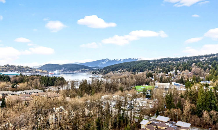 1908-400 Capilano Road