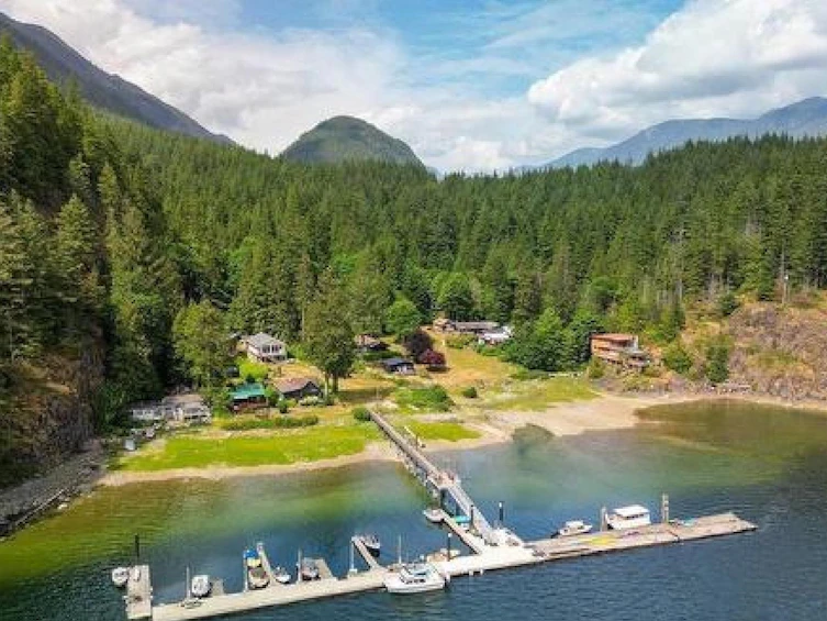 6 Brighton Beach, North Vancouver, BC - 2