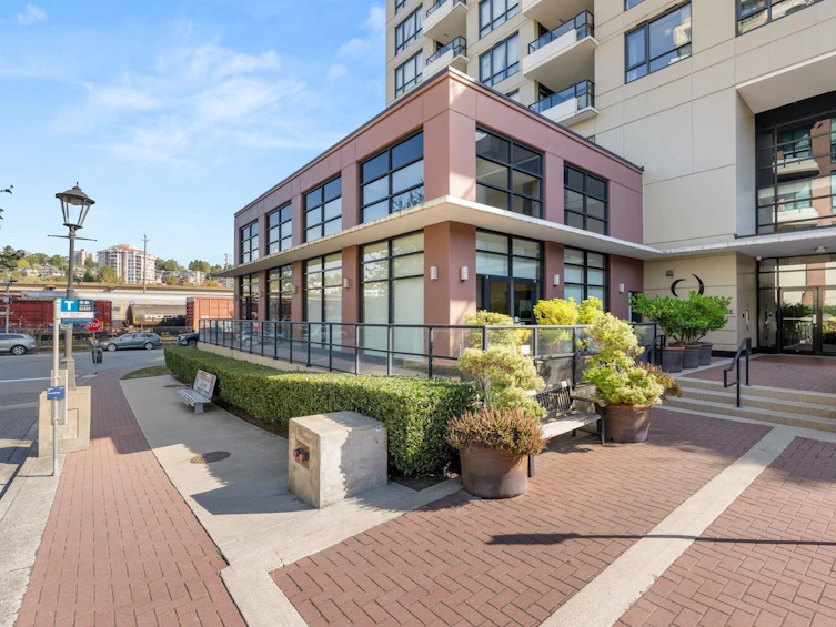808-1 Renaissance Square, New Westminster, BC, V3M 0B6 - 24