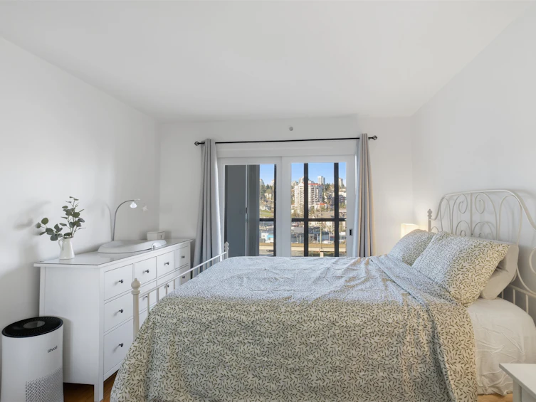 808-1 Renaissance Square, New Westminster, BC, V3M 0B6 - 20
