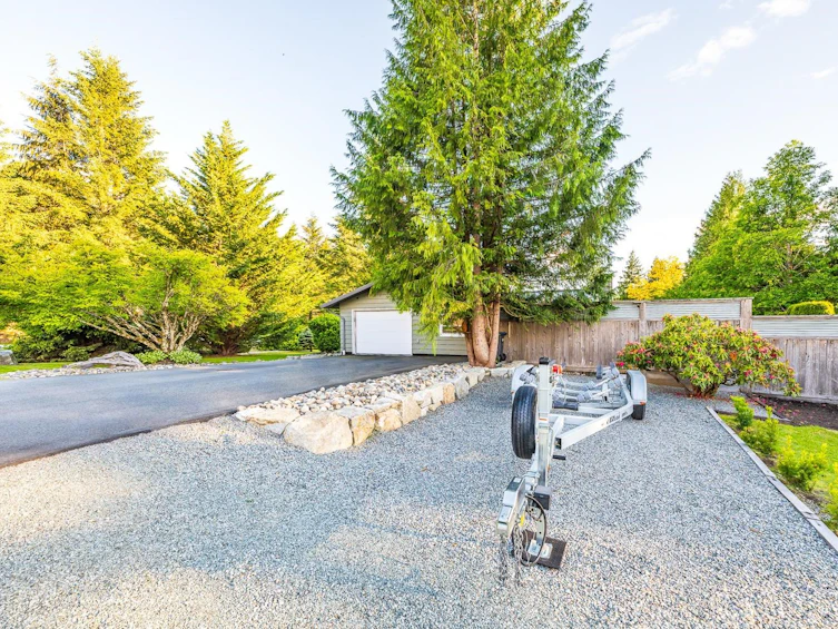 40195 Kintyre Drive, Squamish, BC, V0N 1T0 - 40