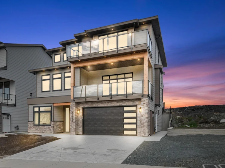 46143 Crestview Drive, Chilliwack, BC, V2R 6G4 - 2