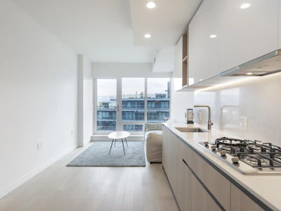 1005-6811 Pearson Way - 4