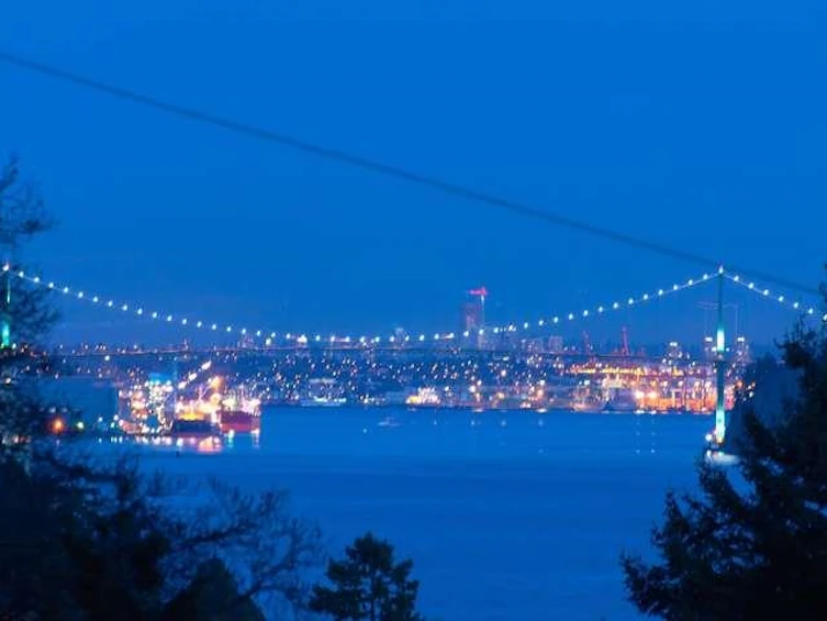 457 Hillcrest Street, West Vancouver, BC, V7V 2L8 - 2