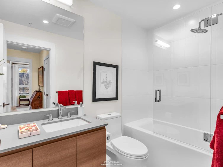 206-715 W 15th Street, North Vancouver, BC, V7M 1T2 - 17