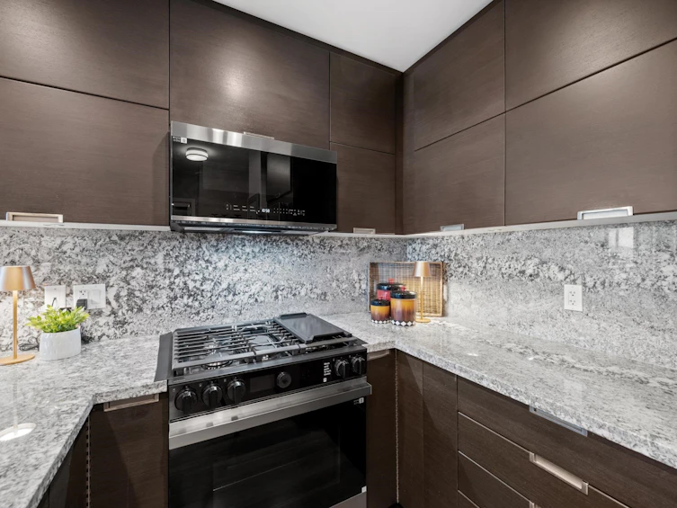 2006-2077 Rosser Avenue, Burnaby, BC, V5C 0G6 - 4