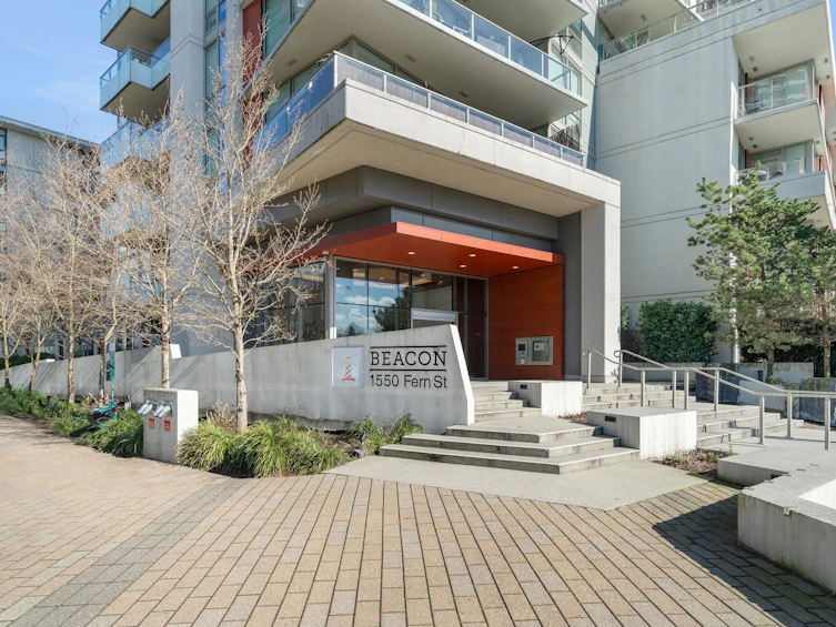 2202-1550 Fern Street, North Vancouver, BC, V7J 0A9 - 34