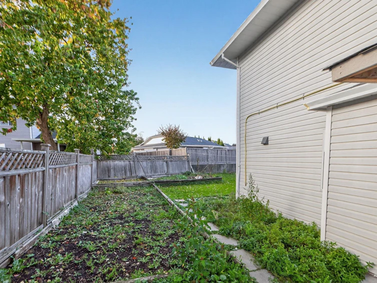12079 84a Avenue, Surrey, BC, V3W 0S7 - 13