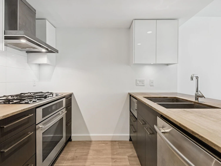 816-1618 Quebec Street, Vancouver, BC, V6A 0C5 - 4