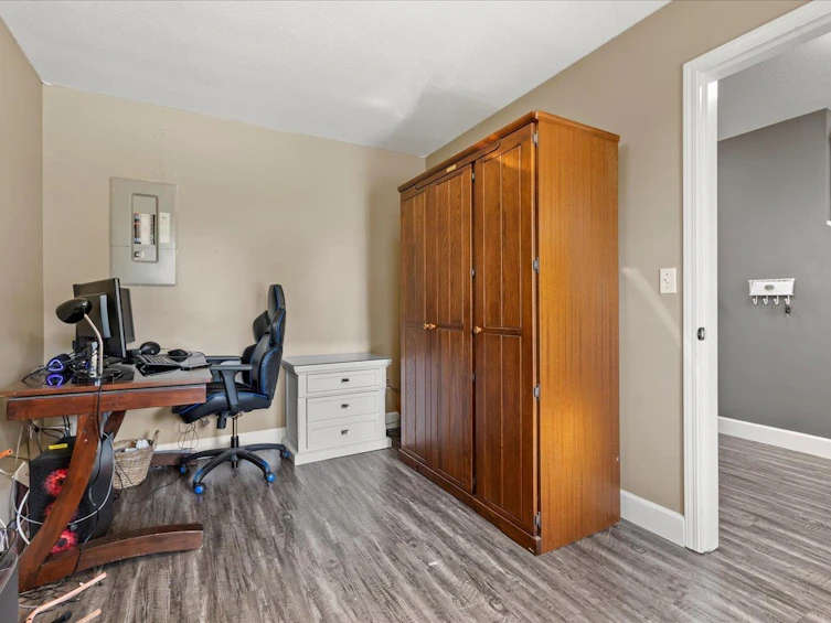 32747 Mcrae Avenue, Mission, BC, V2V 2L8 - 32