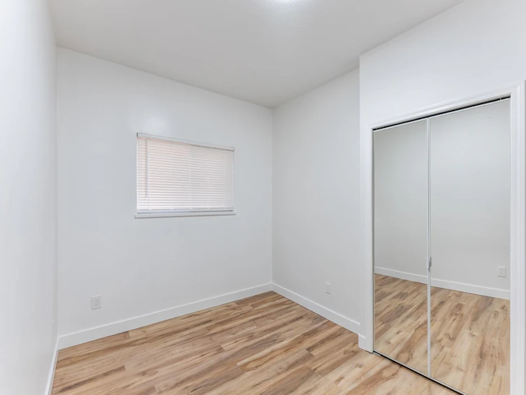 6586 Nanaimo Street, Vancouver, BC, V5P 4L2 - 15