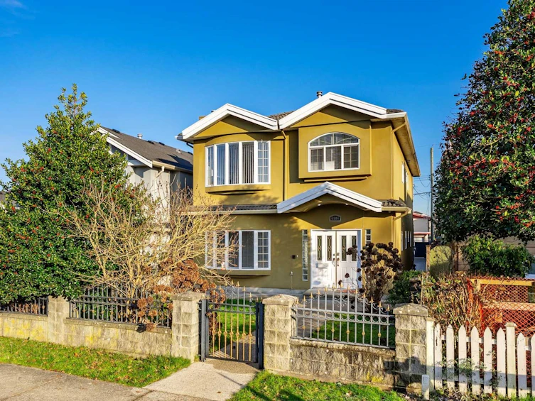 6586 Nanaimo Street, Vancouver, BC, V5P 4L2 - 27