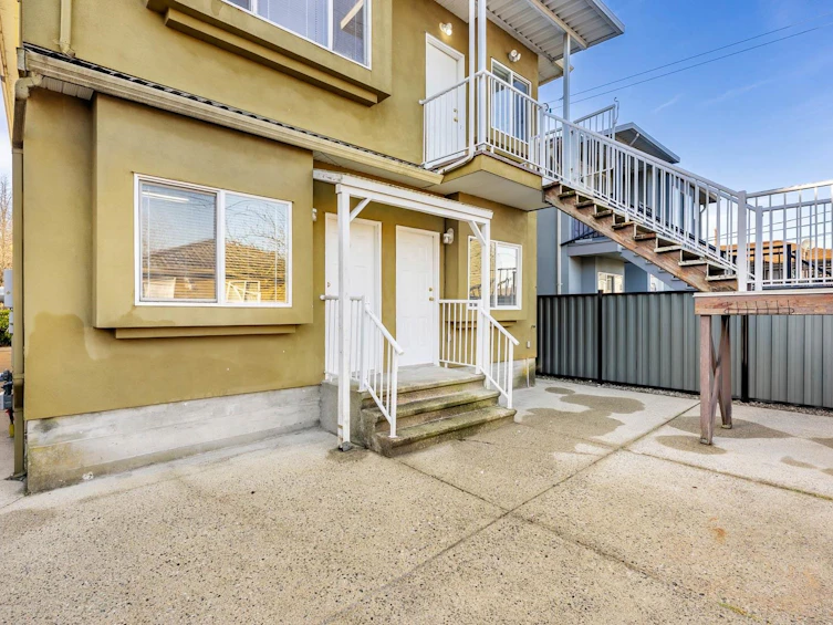 6586 Nanaimo Street, Vancouver, BC, V5P 4L2 - 24