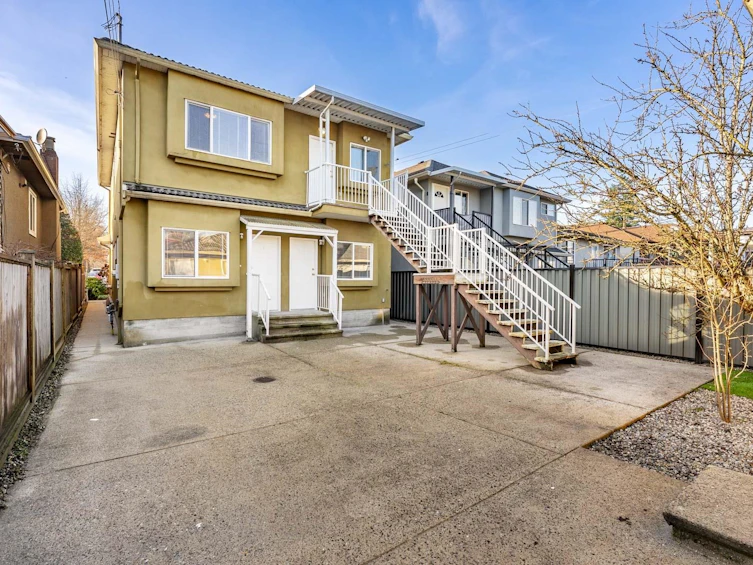 6586 Nanaimo Street, Vancouver, BC, V5P 4L2 - 23