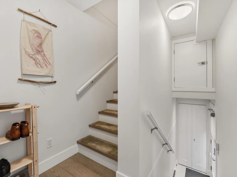 1681 Kitchener Street, Vancouver, BC, V5L 2W1 - 19