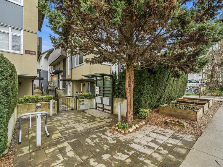 1681 Kitchener Street, Vancouver, BC, V5L 2W1 - 30
